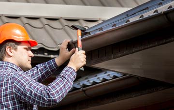 gutter repair Holton Le Clay, Lincolnshire